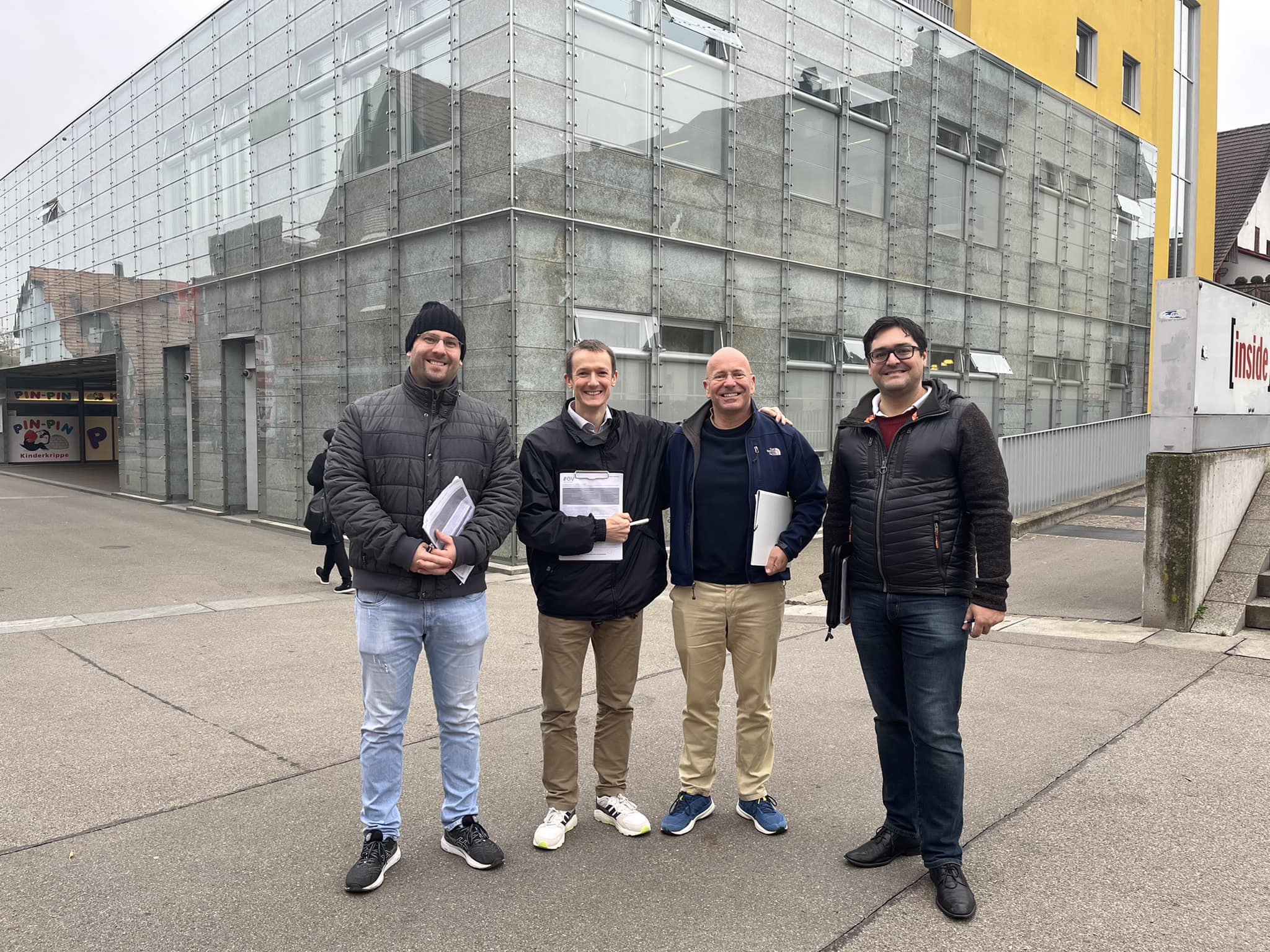 20221112_FDP Dübi_Standaktion_öV Initiative